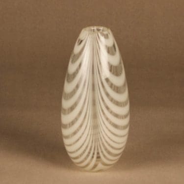 Kumela maljakko, signeerattu, suunnittelija Maija Carlson, signeerattu, signeerattu, filigraani