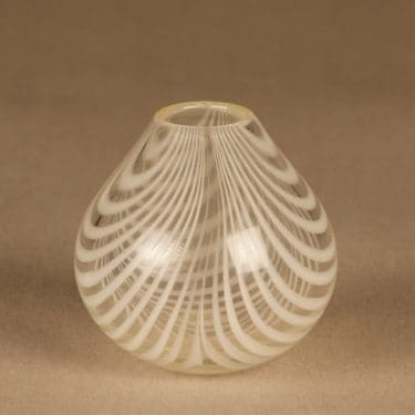 Kumela maljakko, signeerattu, suunnittelija Maija Carlson, signeerattu, signeerattu, filigraani