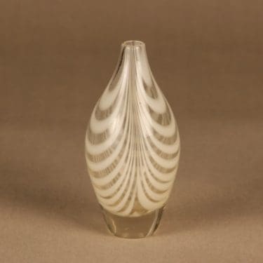 Kumela maljakko, signeerattu, suunnittelija Sirkku Kumela-Lehtonen, signeerattu, signeerattu, filigraani