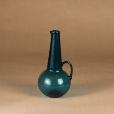 Riihimäen lasi 1747 karahvi, sininen, suunnittelija Tamara Aladin,