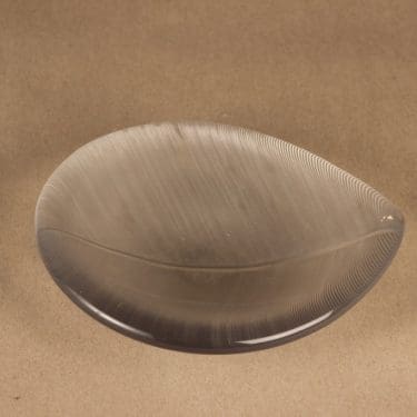 Iittala Lehti art glass, signed designer Tapio Wirkkala