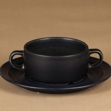 Arabia Kesti liemikulho ja lautanen, 3 dl, suunnittelija Göran Bäck, 3 dl, uuninkestävä