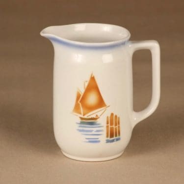 Arabia   kaadin, Purjevene, 0.5 l, suunnittelija , Purjevene, 0.5 l, maitokannu