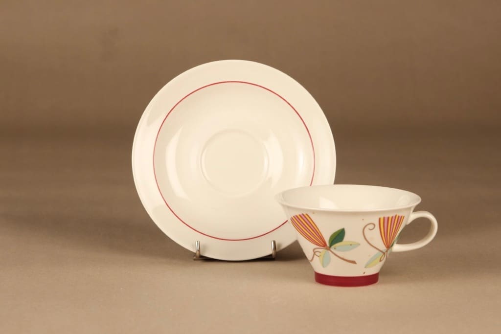 Arabia Harlekin Carneval teekuppi ja lautaset(2),, suunnittelija Inkeri Leivo, kuva 3