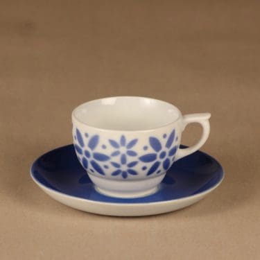 Arabia Armi kahvikuppi, puhalluskoriste, suunnittelija , puhalluskoriste