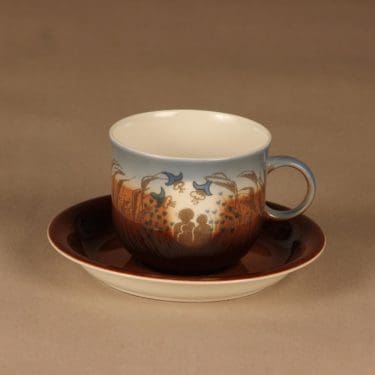 Arabia Äidille teekuppi, 1982, suunnittelija Heljä Liukko-Sundström, 1982, serikuva, vuosikuppi