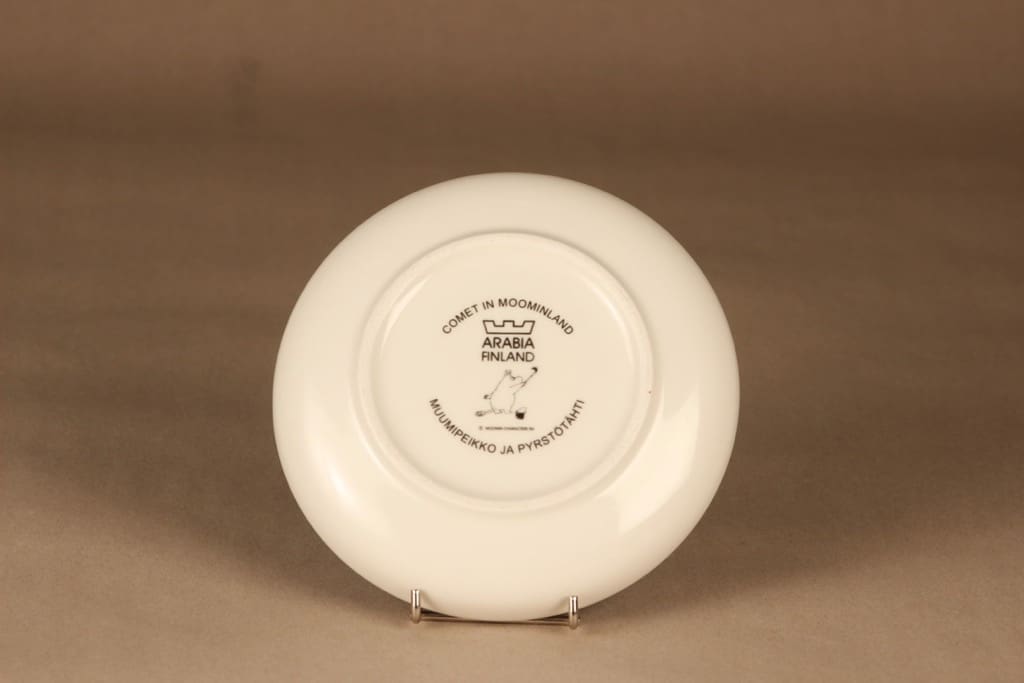 Arabia Muumi lautanen, Muumipeikko ja pyrstötähti, suunnittelija Tove Slotte, Muumipeikko ja pyrstötähti, kuva 3