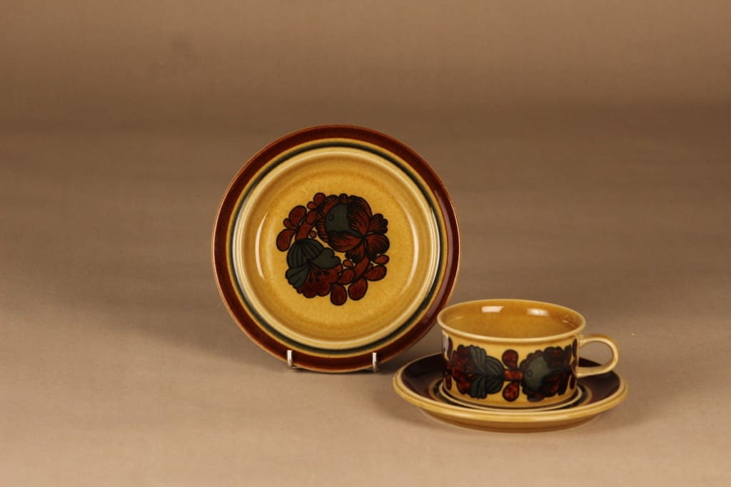 Arabia Otso tea cup and plates(2) designer Raija Uosikkinen