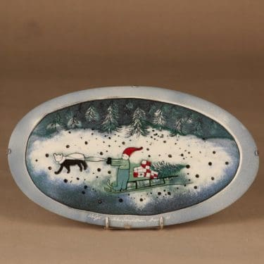 Arabia   seinälautanen, Lahjareki, suunnittelija Heljä Liukko-Sundström, Lahjareki, joulu, tonttu, reki