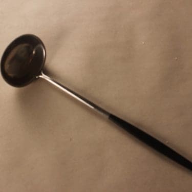 Hackman Lion liemikauha,, suunnittelija Bertel Gardberg, , Alkuperäistä tuotantoa