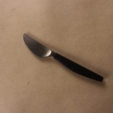 Hackman Lion hedelmäveitsi,, suunnittelija Bertel Gardberg, , Alkuperäistä tuotantoa