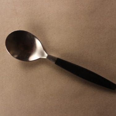 Hackman Lion lusikka, musta, kirkas, suunnittelija Bertel Gardberg, Alkuperäistä tuotantoa