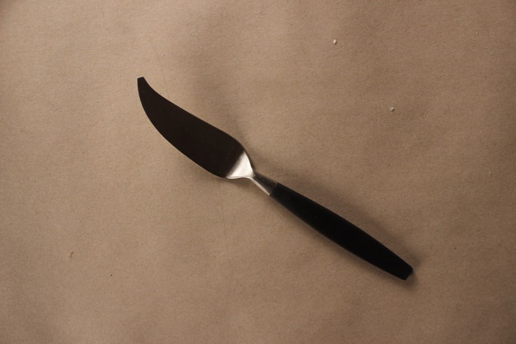 Fiskars Lion kalaveitsi,, suunnittelija Bertel Gardberg, , Alkuperäistä tuotantoa