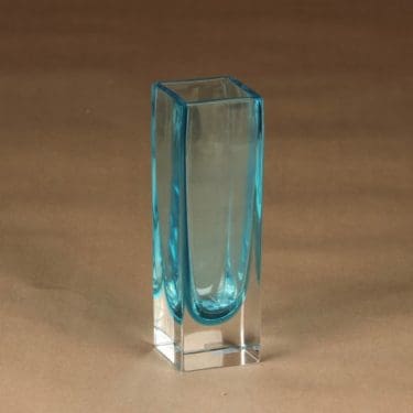 Nuutajärvi KF 296 vase light blue designer Kaj Franck