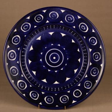 Arabia Valencia tarjoilulautanen, käsinmaalattu, suunnittelija Ulla Procope, käsinmaalattu, signeerattu