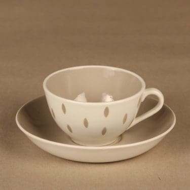 Arabia Donna coffee cup designer Raija Uosikkinen