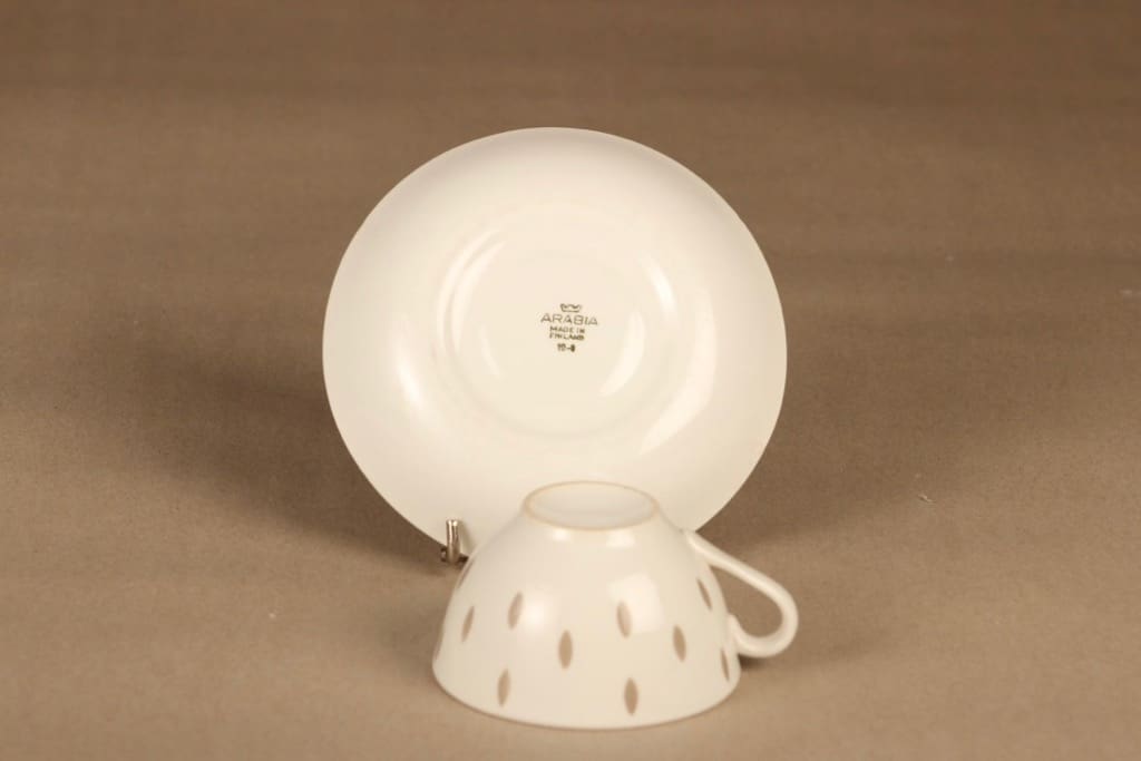 Arabia Donna kahvikuppi suunnittelija Raija Uosikkinen 3