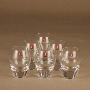 Iittala Stella sherry-lasi suunnittelija Elina Joensuu