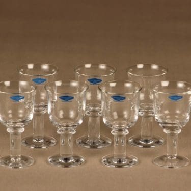 Nuutajärvi Arctica snapsilasi suunnittelija Inkeri Leivo