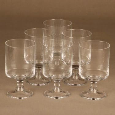 Iittala Karelia punaviinilasi suunnittelia Tapio Wirkkala