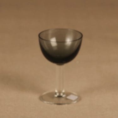 Nuutajärvi liköörilasi, 3 cl, suunnittelija Saara Hopea, 3 cl