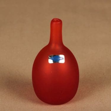 Nuutajärvi Mansikkapaikka koristepullo, signeerattu, suunnittelija Oiva Toikka, signeerattu, signeerattu