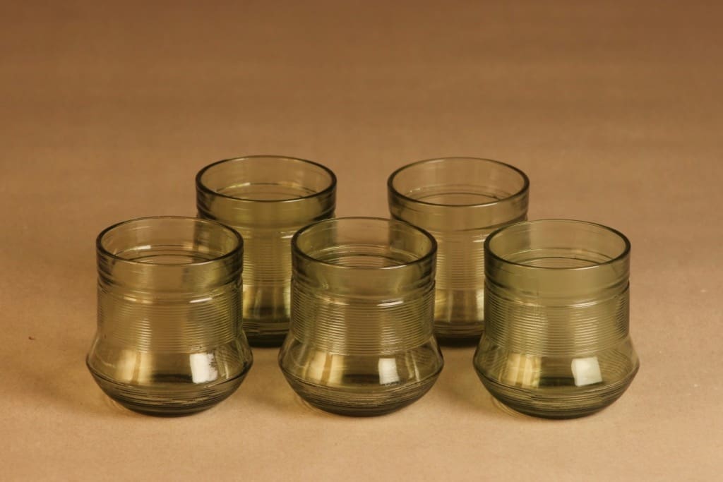 Karhula lasi, vihreä, 5 kpl, suunnittelija Väinö Paasonen,