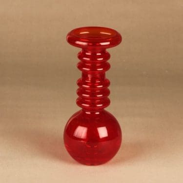 Riihimäen lasi Kielo maljakko/kynttilänjalka, punainen, suunnittelija Tamara Aladin, kääntömaljakko