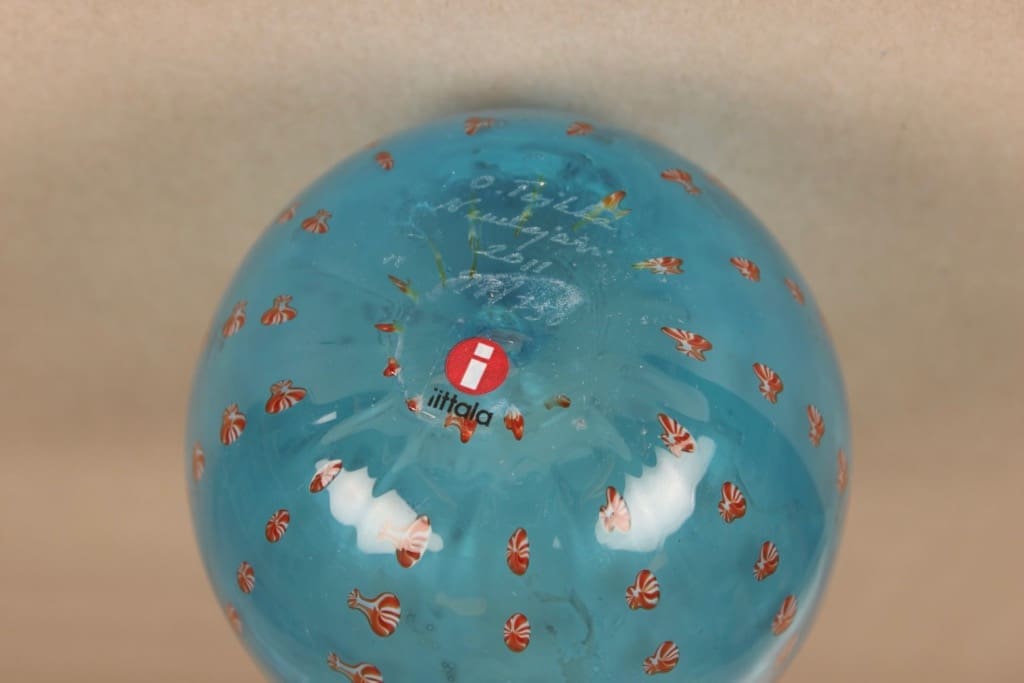 Nuutajärvi Vuosimuna 2011, Korallihaahka, suunnittelija Oiva Toikka, Korallihaahka, signeerattu kuva 2