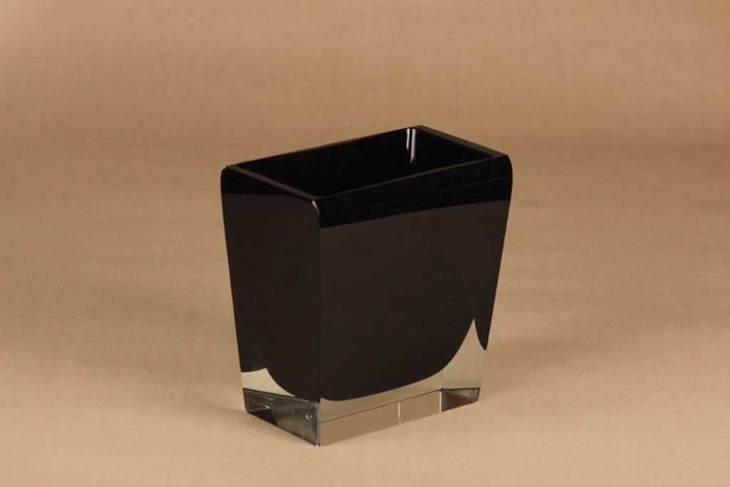 Nuutajärvi maljakko, signeerattu, suunnittelija Harry Moilanen, signeerattu, massiivinen kuva 2