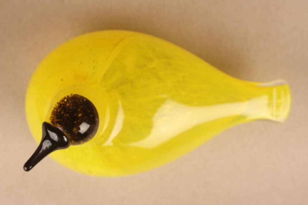 Nuutajärvi lintu , Liivia SSKK, suunnittelija Oiva Toikka, Liivia SSKK, signeerattu, numeroitu, tilaustyö kuva 4