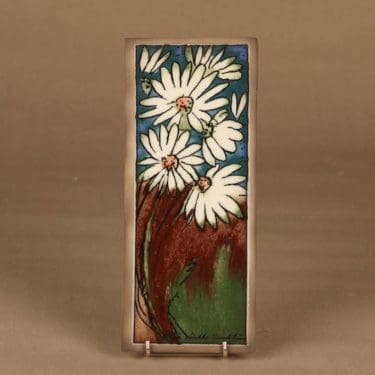 Arabia koristetaulu Nuoret neidot suunnittelija Heljä Liukko-Sundström