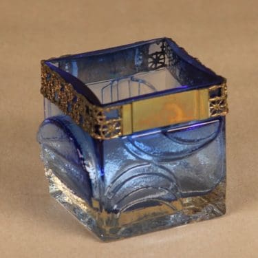 Kumela, Turun Hopea 1011/S maljakko, pronssipannalla, suunnittelija Pentti Sarpaneva, pronssipannalla, signeerattu