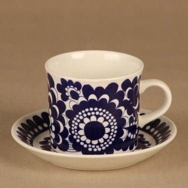 Arabia Arabia 100 vuotta muki ja lautanen, sininen, suunnittelija Esteri Tomula,