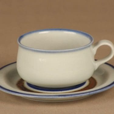 Arabia Wellamo teekuppi, käsinmaalattu, suunnittelija Peter Winquist, käsinmaalattu, raitakoriste