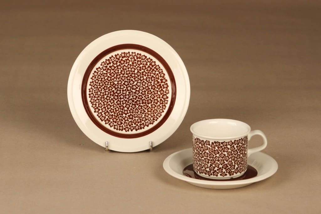 Arabia Faenza Kukka coffee cup and plates (2), brown designer Inkeri Seppälä
