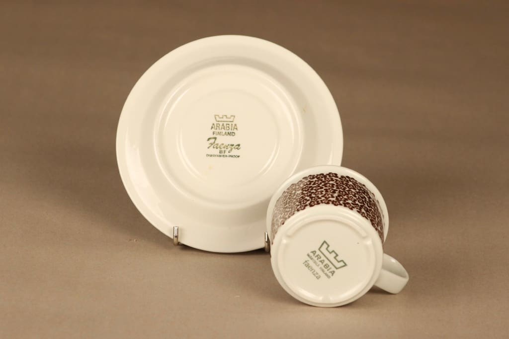 Arabia Faenza Kukka coffee cup and plates (2), brown designer Inkeri Seppälä 4