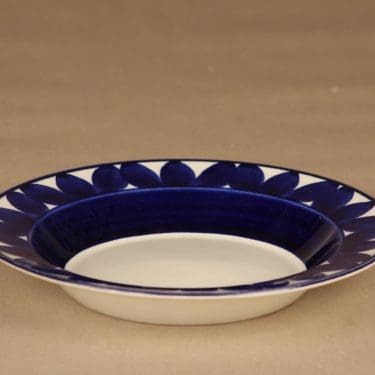 Arabia Sotka soup plate, hand-painted designer Raija Uosikkinen