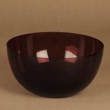 Iittala 1329 tarjoilukulho, lila, suunnittelija Kaj Franck,