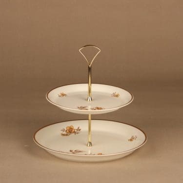 Arabia Myrna kerrostarjotin, suunnittelija Olga Osol, serikuva