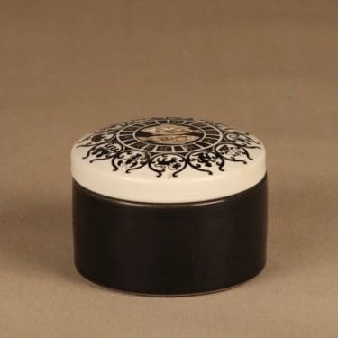 Arabia Horoscope lid Aquarius designer Raija Uosikkinen