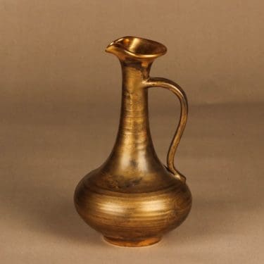 Savitorppa karahvi, kullattu, suunnittelija Kauko Forsvik, kullattu, signeerattu