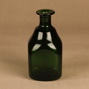 Riihimäen lasi taidelasipullo, vihreä, suunnittelija tuntematon,