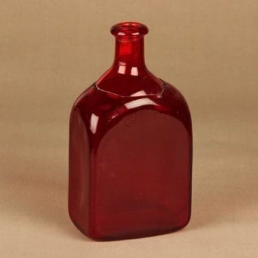 Riihimäen lasi taidelasipullo, rubiininpunainen, suunnittelija tuntematon,