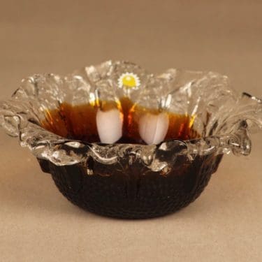 Humppila Kasvimaalla malja, kirkas, ruskea, suunnittelija Pertti Santalahti, signeerattu