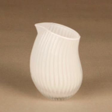 Iittala Gluck! kaadin, valkoinen, suunnittelija Kati Tuominen-Niittylä,