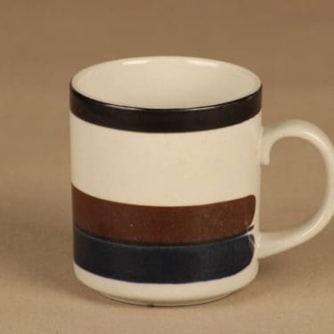 Arabia Kaira muki, 35 cl, suunnittelija Anja Jaatinen-Winquist, 35 cl, raitakoriste