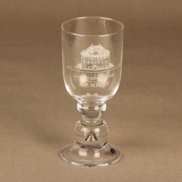 Nuutajärvi olutlasi, Louhisaari, suunnittelija Oiva Toikka, Louhisaari