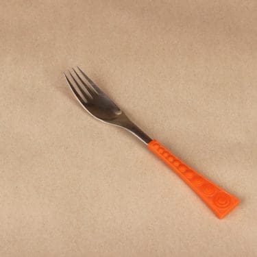 Hackman Colorina veitsi, oranssi, suunnittelija Nanny Still,