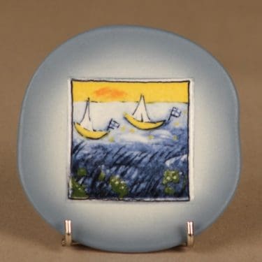 Arabia HLS seinälautanen, Kesätuulessa, suunnittelija Heljä Liukko-Sundström, Kesätuulessa, pieni, serikuva